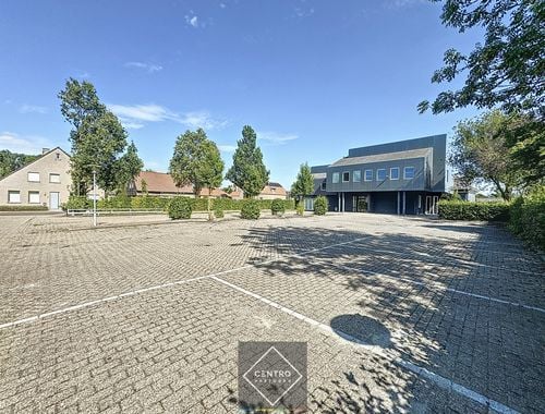                                         Kantoorruimte te huur in Maldegem, € 945

