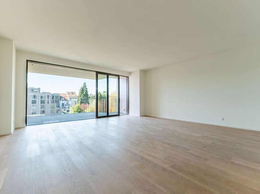 Victoire vous propose cet appartement 2 chambres au 7ème étage dans le splendide projet ÂTervueren Square Â. Un projet magnifique de 52 appartements,