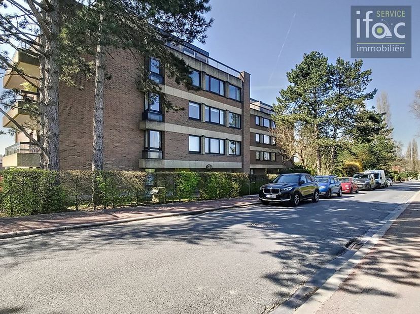 Appartement très calme et économe en énergie avec 2 chambres, grande terrasse, garage et cave à Wezembeek-Oppem&lt;br /&gt;
&lt;br /&gt;
Cet appartement bien entr