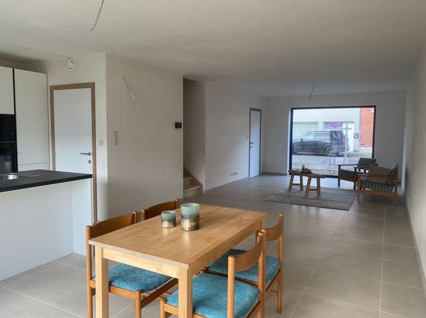 Vrij toegankelijk bezoekmoment zaterdag 3 mei &#039;25 van 11u tot 12u30.&lt;br /&gt;
&lt;br /&gt;
Bent u op zoek naar een moderne, energiezuinige woning in een rustig