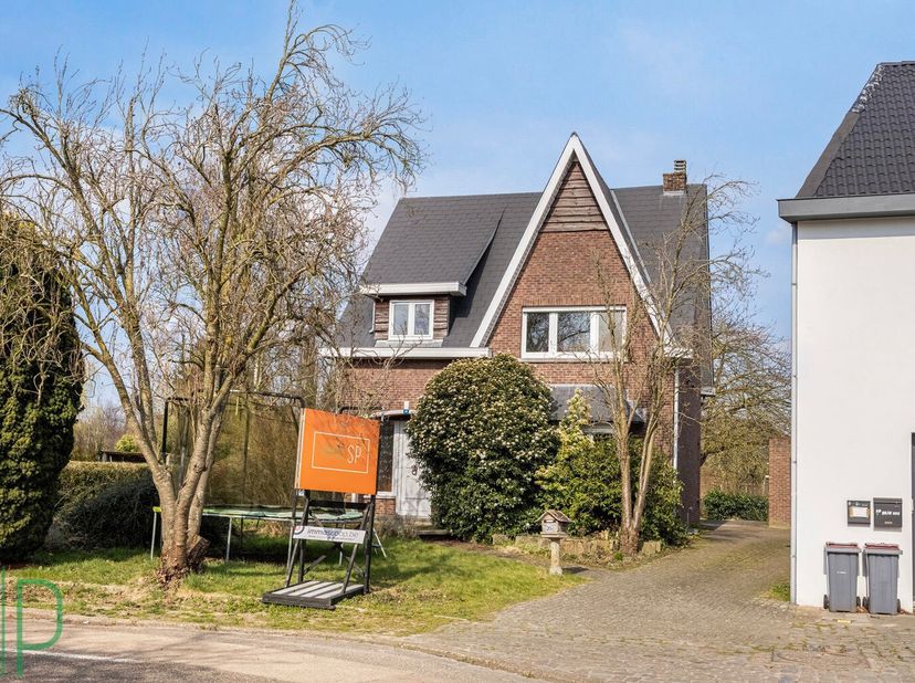 Maison à vendre
                    à 2400 Mol