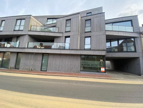                                         Appartement te huur in Lichtervelde, € 835
