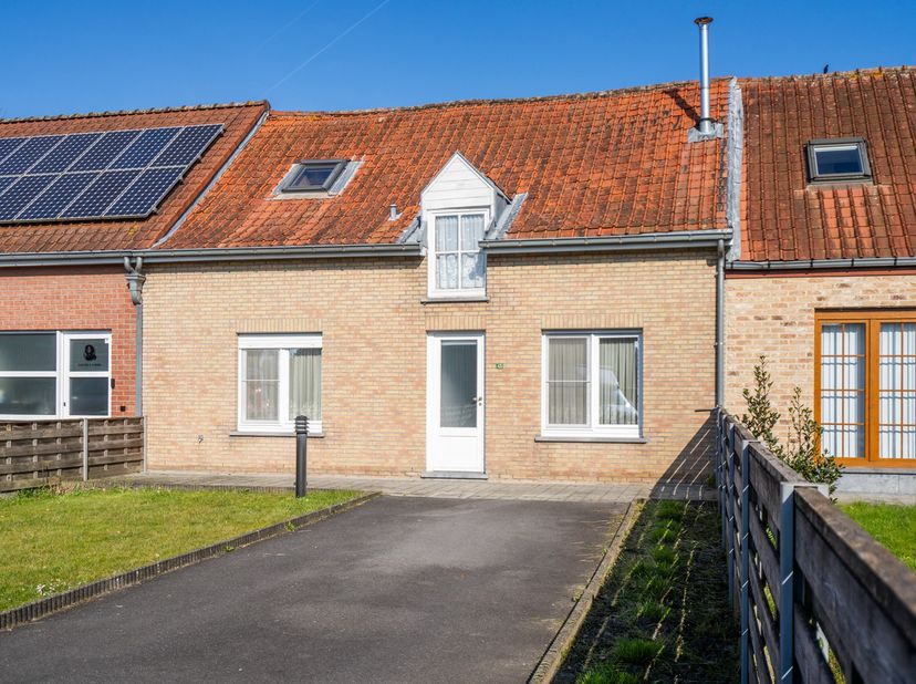 Welkom in de Plaatsweg 43, Gullegem&lt;br /&gt;
&lt;br /&gt;
Bij binnenkomst komt u terecht in de leefruimte, voorzien van een nieuwe gashaard.&lt;br /&gt;
Vanuit de wo