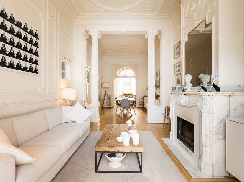SCHAERBEEK, proche du parc Josaphat, magnifique MAISON rénovée (5ch/2sdb) de 250m² habitables avec studio indépendant. La maison, construite en 1910,