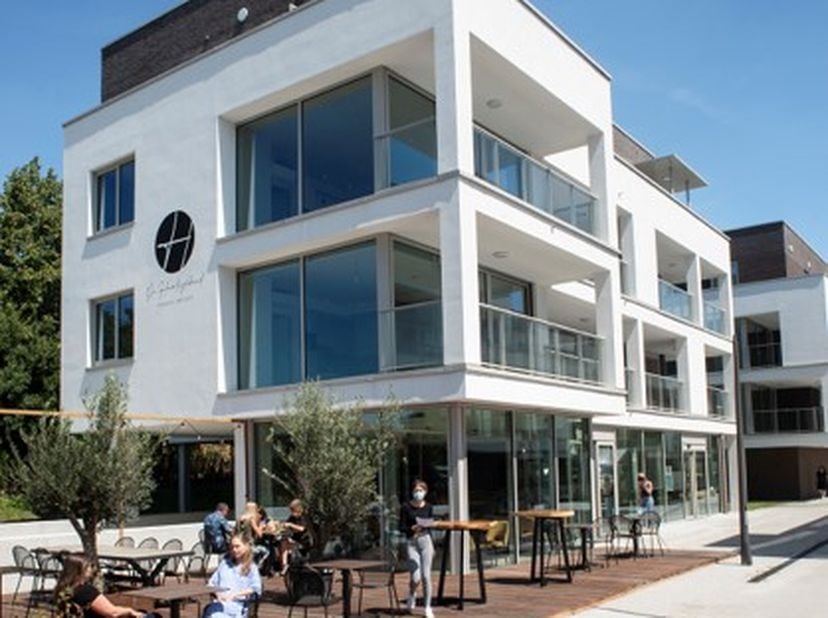 Wij zoeken een zelfstandig uitbater voor deze compleet ingerichte en charmante horecazaak&lt;br /&gt;
&lt;br /&gt;
Gelegen in het centrum van Vichte bij Res.Kasse