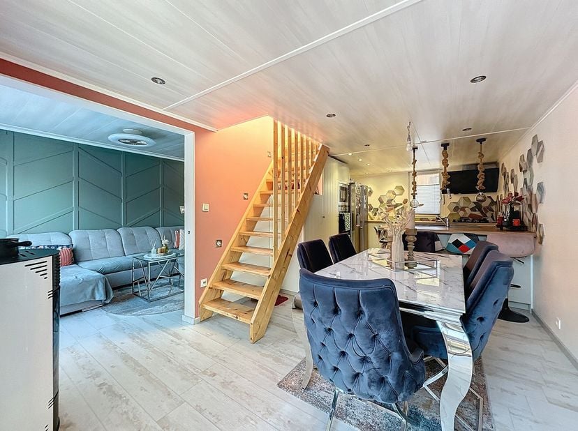 Découvrez-ce bien virtuellement ==&amp;gt; https://urlz.fr/sU4k. AYWAILLE - Magnifique chalet situé dans le Val du Promontoire, entièrement rénové (2021)