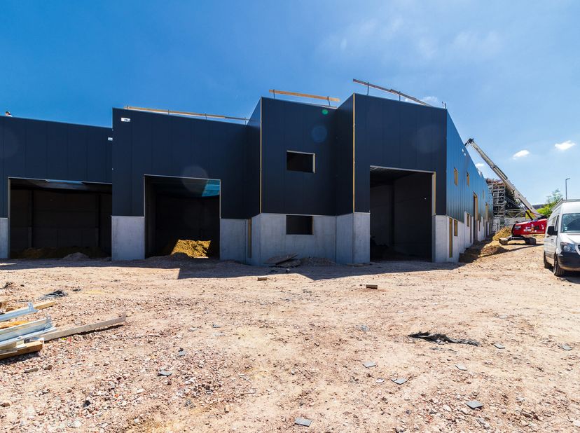 L&#039;immobilière Hendrix à le plaisir de vous présenter un projet neuf de 4 unités PME et industrielles idéalement située dans le zoning Nord de Wavre au