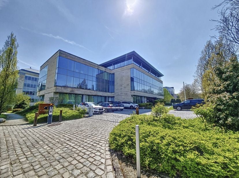 Op zoek naar een moderne en flexibele werkruimte? De kantoren van het Alliance Business Park zijn ontworpen om met uw bedrijf mee te groeien!&lt;br /&gt;
 L
