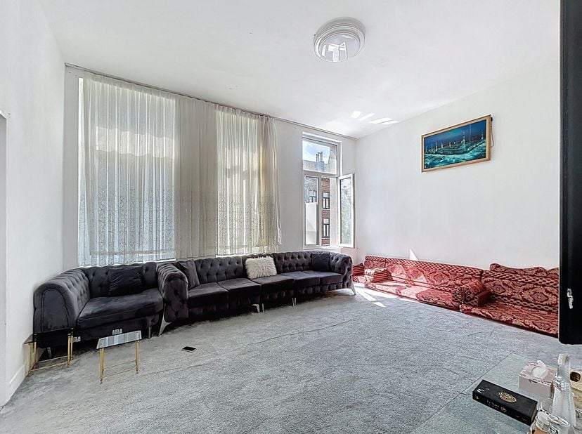 ANDERLECHT - REF: 7001286 - BEL APPARTEMENTS 2 CHAMBRES !!!&lt;br /&gt;
Au premier étage d&#039;une petite copropriété, nous vous proposons à la vente ce bel app