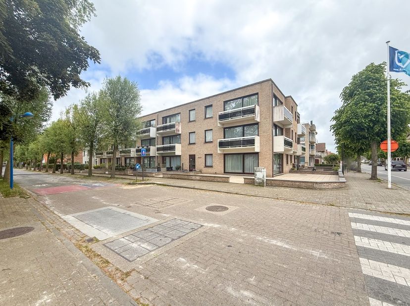 Appartement met 1 slaapkamer, rustig gelegen nabij centrum Sint-Idesbald en op 10 minuten wandelen van het strand. Ideaal voor permanent verblijf of v