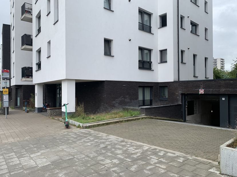 ANDERLECHT - A proximité du Parc Astrid et de l&#039;hôpital Joseph Bracops, avec accès aisé vers les grands axes et les transports (Métro Aumale), EMPLACE