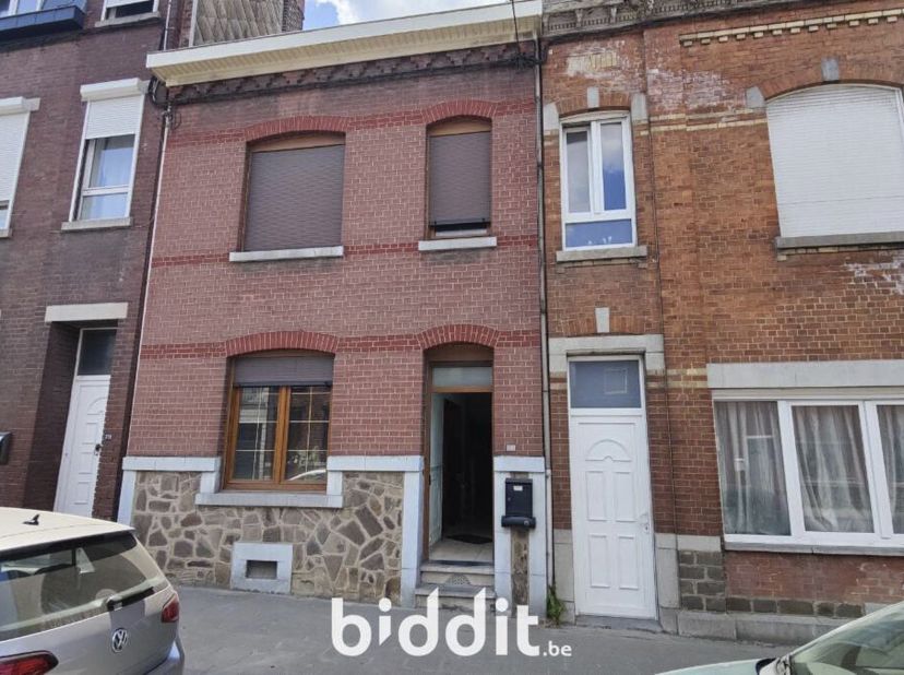MAISON D&#039;HABITATION AVEC JARDIN. &lt;br /&gt;
 &lt;br /&gt;
Maison d&#039;habitation située à Liège, Rue Sainte Walburge 373. ¨ &lt;br /&gt;
 &lt;br /&gt;
Le bien est composé comm
