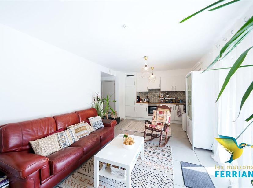 Visites réalisables sur rendez-vous 7J/7 au 0476/08.47.47.&lt;br /&gt;
Les Maisons Ferrian vous propose un superbe appartement au rez-de-chaussée (construit