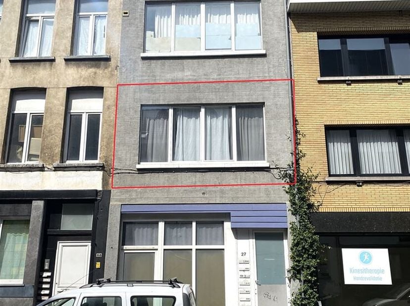 2060 ANVERS | STUDIO SITUÉ AU PREMIER ÉTAGE D&#039;UN PETIT IMMEUBLE SANS ASCENSEUR | EPC B |&lt;br /&gt;
Aménagement comme suit : espace de vie - cuisine ouvert