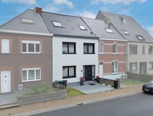                                         Woning te koop in Merelbeke, € 560.000
