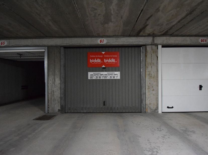 Lot 1 - Garage vlakbij zeedijk in ondergronds garagecomplex.