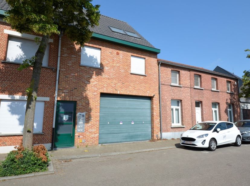 Bien professionnel à vendre
                    à 2520 Oelegem