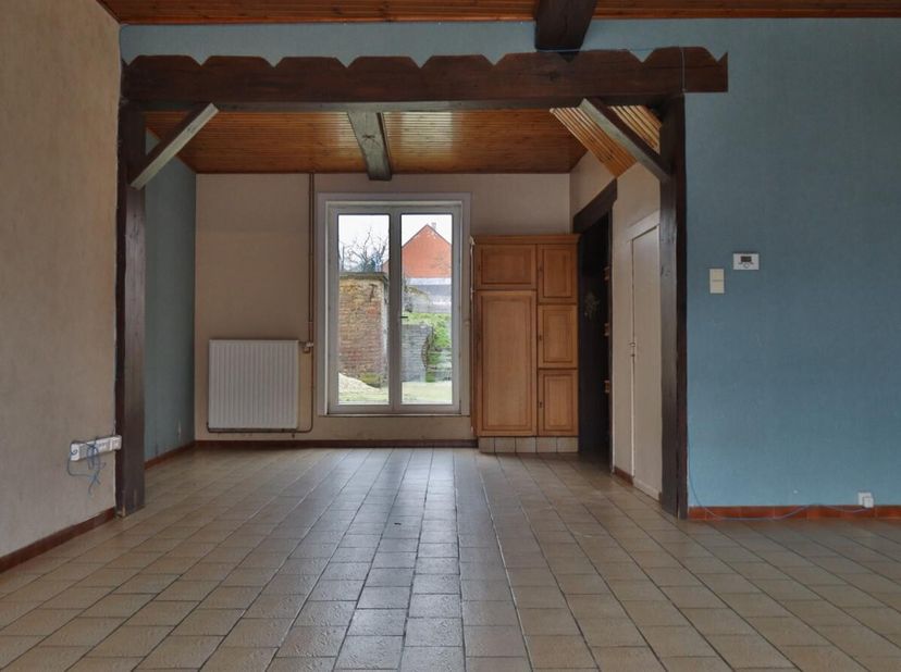 Au cur de la ville de Chapelle-Lez-Herlaimont, l&#039;agence ACCIP vous propose cette charmante maison de +- 160 m², à proximité de toutes les commodités e