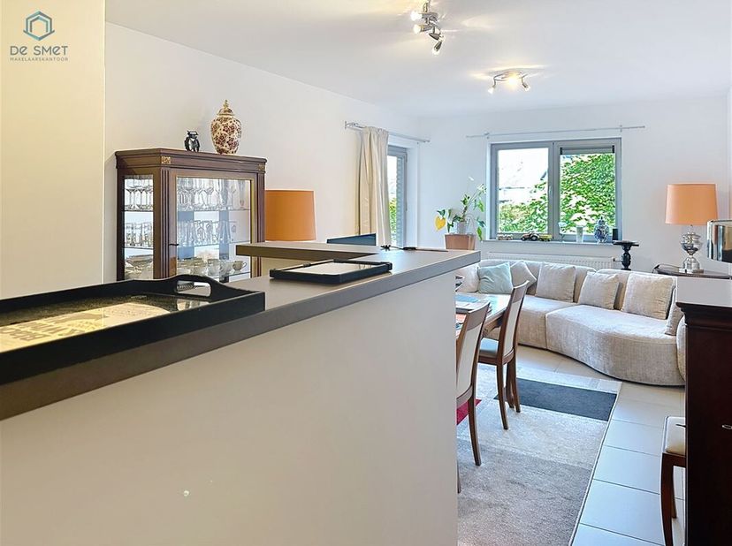 Nieuw te koop in Halle  Instapklaar 1-slaapkamerappartement met ruime garagebox!&lt;br /&gt;
 Eerste bezoekdag: Vrijdag 16 mei, op afspraak tussen 14u en 17