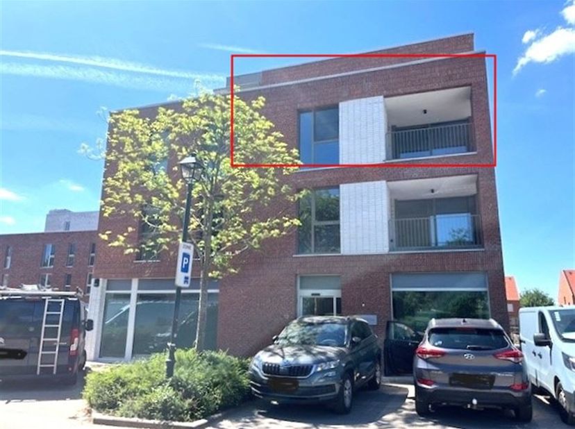 Prachtig nieuwbouw appartement op tweede verdieping, 2 slaapkamers, ruim terras, ondergrondse parkeerplaats&lt;br /&gt;
Tijdloos en klassevol wonen ... dit