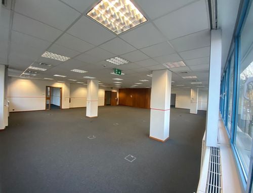                                         Bureaux à louer à Hasselt, € 1.850
