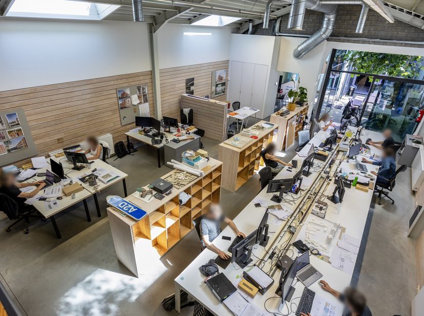 Adresse: Paardenmarktstraat 11, 3080 Tervuren&lt;br /&gt;
Espace de bureau (525 m²) à vendre dans le centre de Tervuren.&lt;br /&gt;
Les bureaux peuvent être util