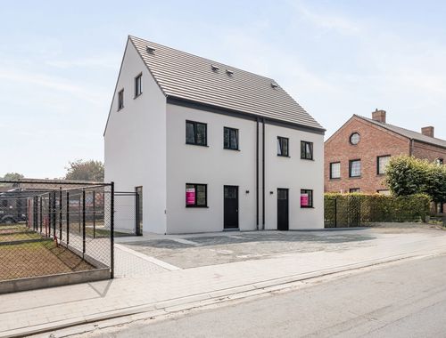                                         Maison à vendre à Staden, € 326.319
