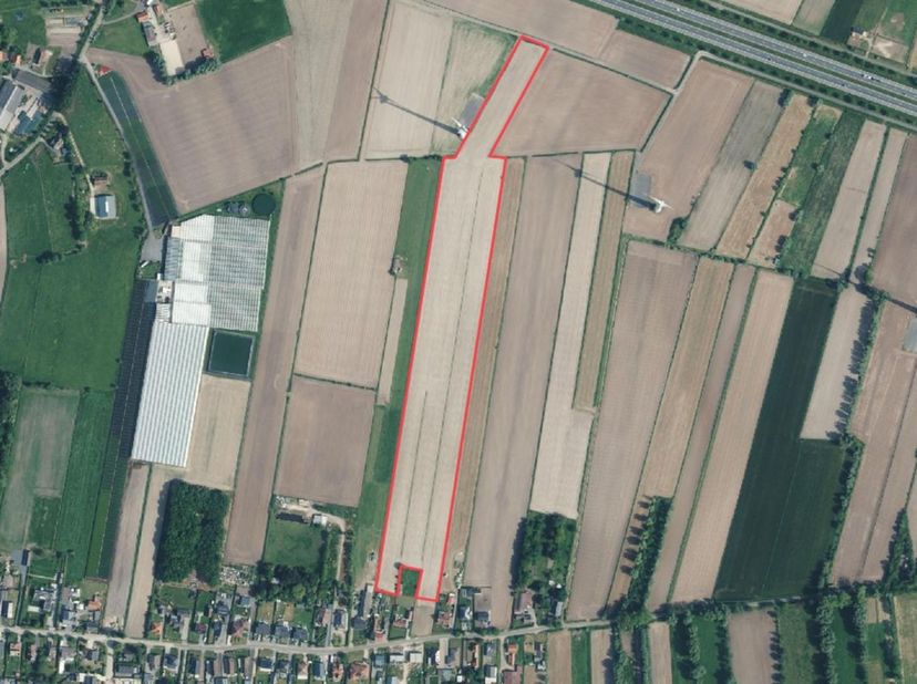Mooi perceel akkerland te koop te Broekelken Adegem&lt;br /&gt;
Vrij van pacht na oogst vruchten&lt;br /&gt;
 