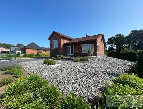                                         Maison à vendre à Oostham, € 345.000
