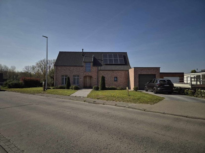 Maison à louer
                    à 9340 Smetlede