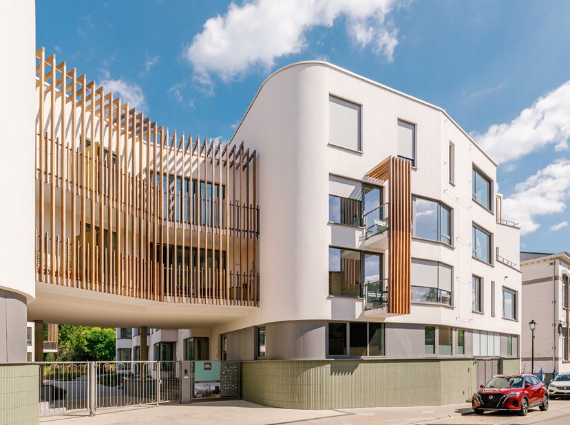 Ontdek dit appartement samen met VICTOIRE-JUNOT, in the CARRE COGHEN project, gelegen in Ukkel.De stijl van dit gebouw, gebouwd in een eenvoudige en d