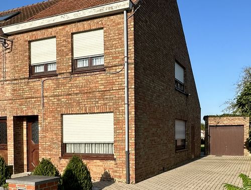                                        Koppelwoning te koop in Loppem, € 285.000
