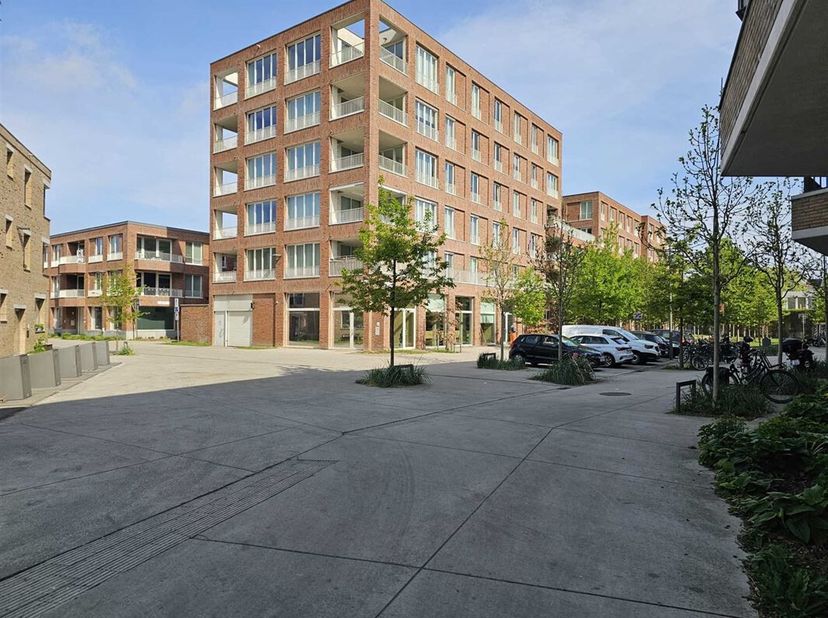 Het Groen Kwartier te Antwerpen: een uniek stukje groen in het centrum van de stad. Dit recent nieuwbouwappartement op de 2de verdieping heeft 2 slaap