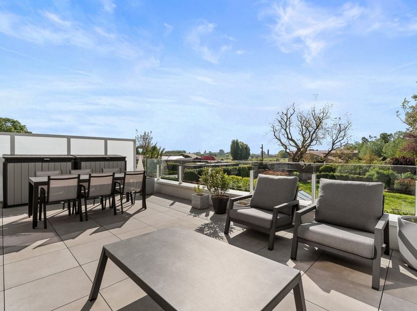 Nieuw bij Prolan Vastgoed:&lt;br /&gt;
&lt;br /&gt;
Stijlvol appartement met ruim zonneterras&lt;br /&gt;
&lt;br /&gt;
Bezoekdag: zaterdag 14 juni – enkel op afspraak 0491 25