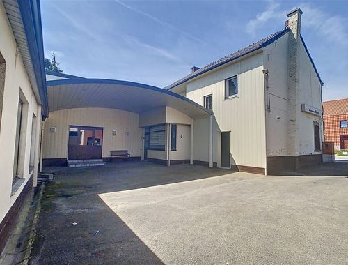                                         Commercieel Gebouw te koop in Glabbeek-Zuurbemde, € 399.000
