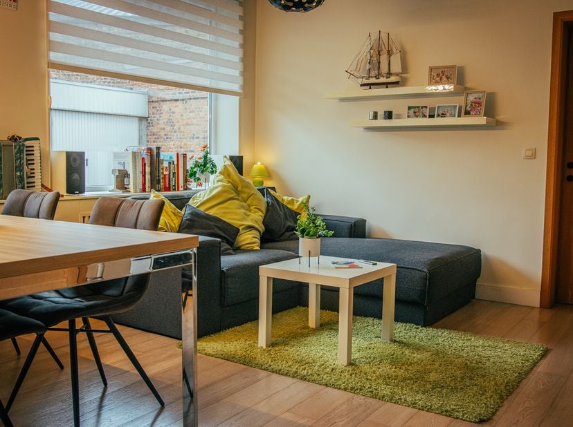 Meer info, documentatie via: https://vercruysse10.be/&lt;br /&gt;
&lt;br /&gt;
Vrij vanaf oktober 2025.&lt;br /&gt;
&lt;br /&gt;
Prachtig gelijkvloers appartement aan de rand