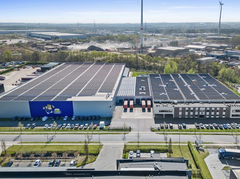 DG Real Estate werd exclusief aangesteld voor de verkoop van dit up to date industriepand gelegen in het Industriepark GENK ZUID (linkeroever).Deze lo