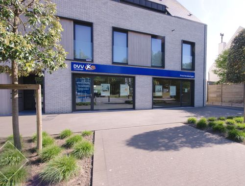                                         Handelsgelijkvloers te huur in Klemskerke, € 1.300

