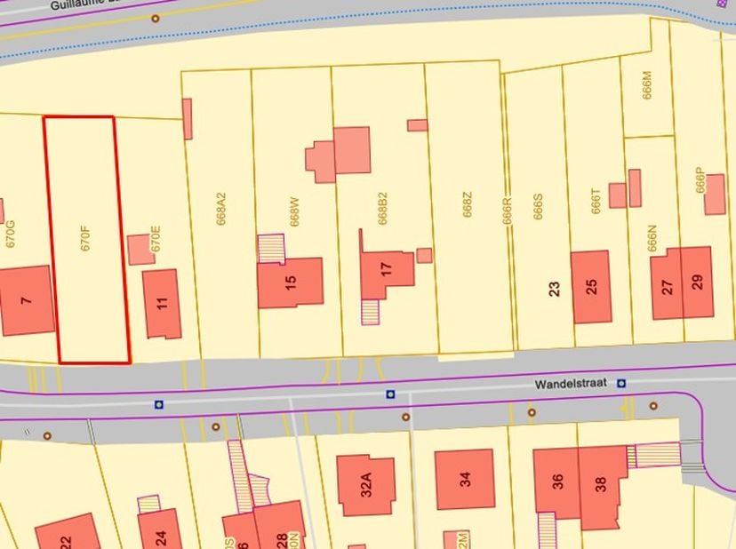 Bouwgrond voor halfopen bebouwing. Dit perceel is gelegen in een rustige doodlopende straat en in een aangename woonomgeving met een vlotte verbinding