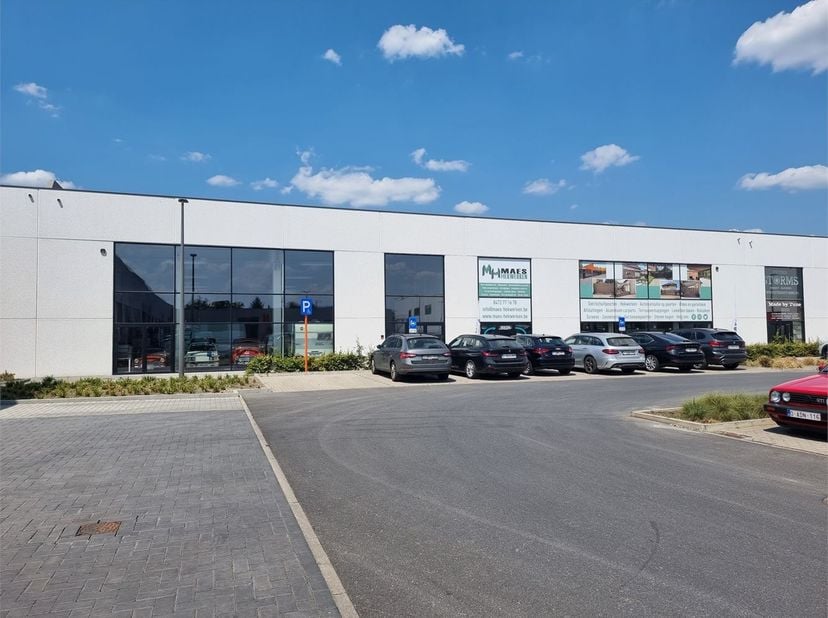 Bien professionnel à vendre
                    à 2235 Westmeerbeek