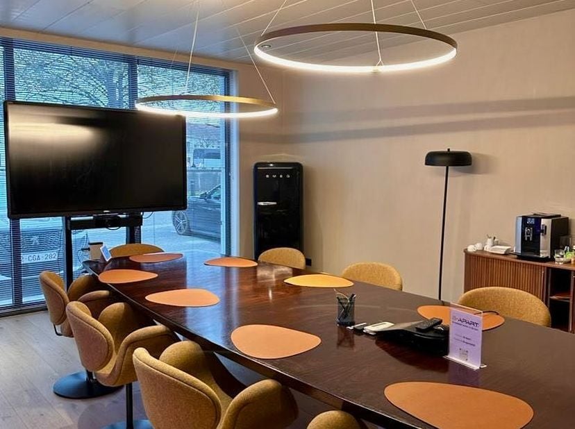 Vous recherchez un espace de bureau prêt à emménager, à la fois économe en énergie et stratégiquement situé ? &lt;br /&gt;
Ce bureau polyvalent situé au Beg