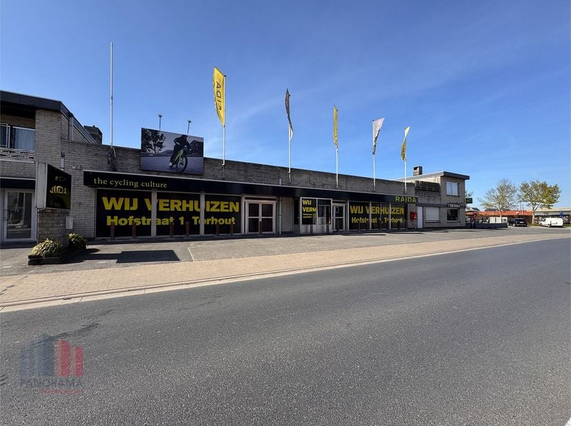 Bien professionnel à louer
                    à 8211 Aartrijke