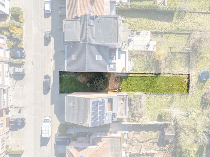 Centraal gelegen bouwgrond voor een gesloten bebouwing - centrum Dilbeek.&lt;br /&gt;
Dit perceel geniet een oppervlakte van 2a 28ca en is geschikt voor het