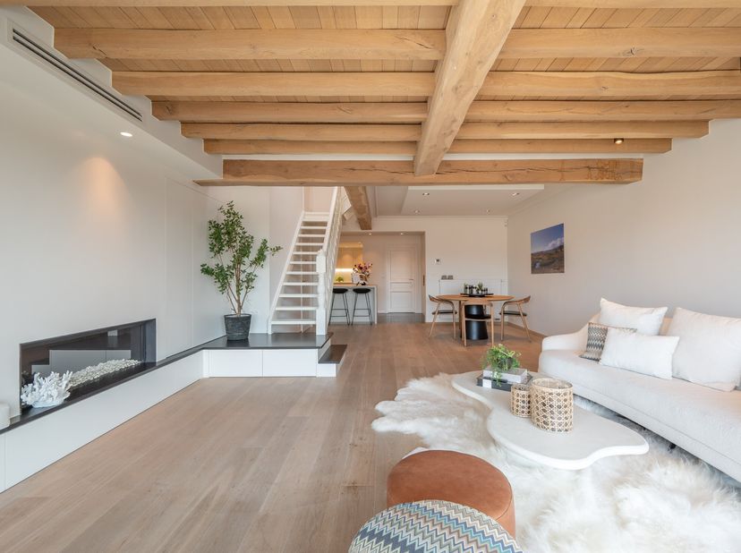 Prachtig instapklaar duplex-appartement met zonnige terrassen genietend van een open zicht en tevens zeezicht (Mogelijkheid tot aankoop van een inpand