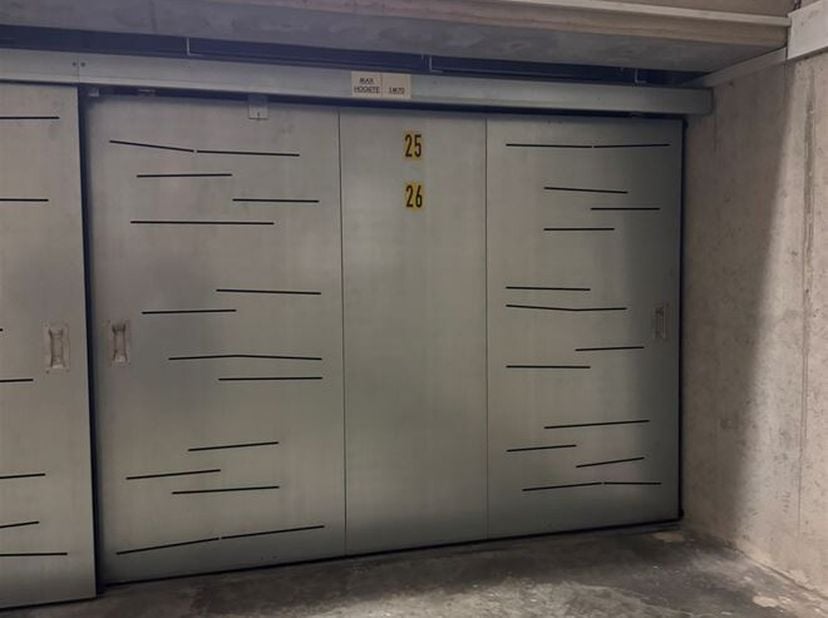 Ondergrondse garage te huur in residentie Oud Genk&lt;br /&gt;
Bent u op zoek naar een veilige en handige parkeerplaats? In de ondergrondse parking van resi