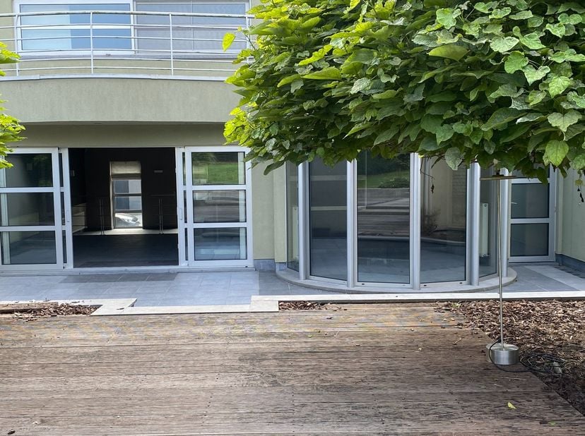 Bien professionnel à vendre
                    à 9450 Haaltert