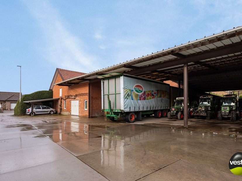 Bien professionnel à vendre
                    à 3800 Sint-Truiden