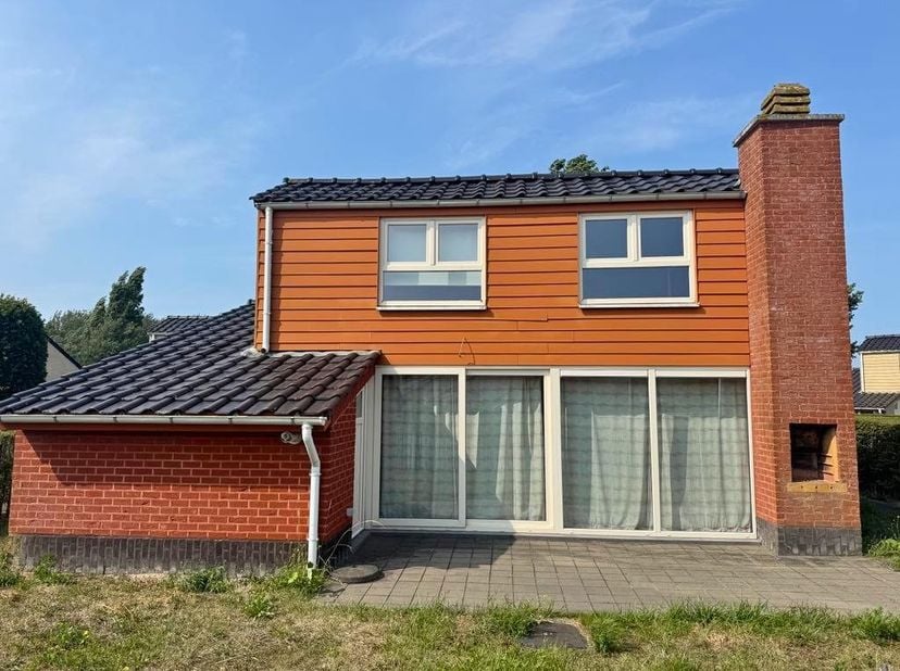 La maison numéro 9 est située au cœur du parc de vacances « Zee en Polder ».&lt;br /&gt;
Cette maison de vacances a été construite en 2011 et dispose de tou