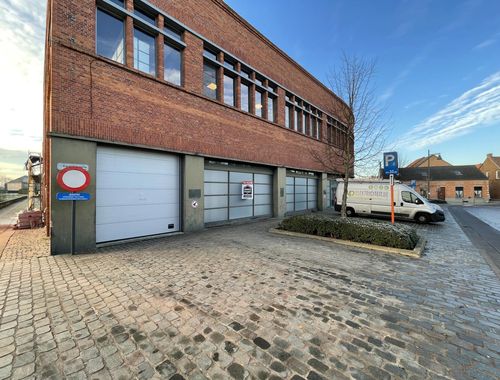                                         Handelsgelijkvloers te huur in Heist-op-den-Berg, € 1.750
