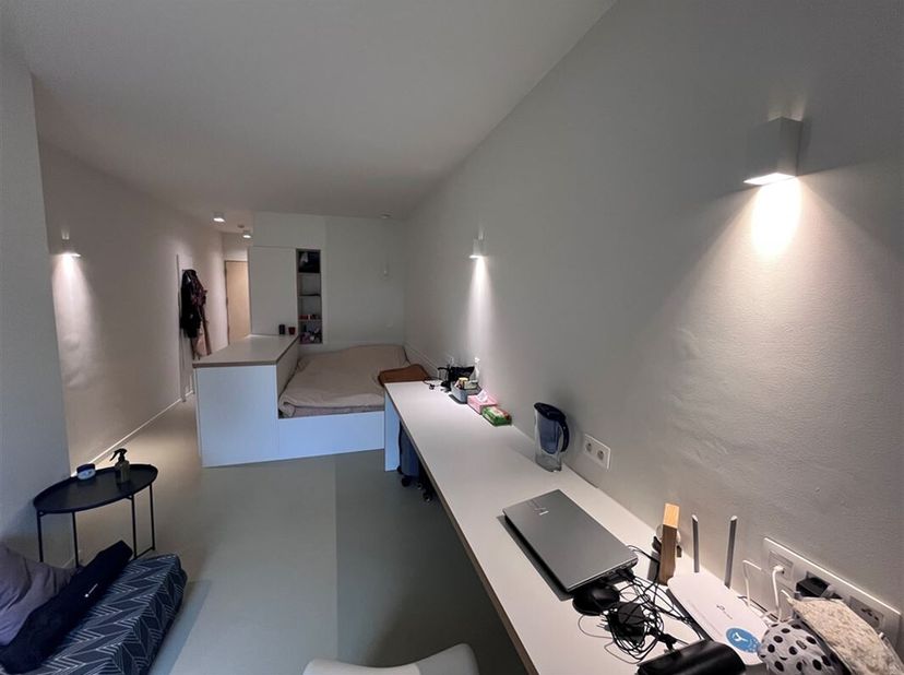 * Visite à demander à student@immolivit.be&lt;br /&gt;
** Pour les étudiants uniquement&lt;br /&gt;
Project Archive 0.2 est situé dans la Mechelsestraat 165, une